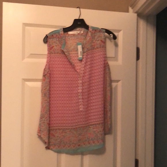 Fun2Fun | Alannah Henley blouse NWT - Picture 2 of 5